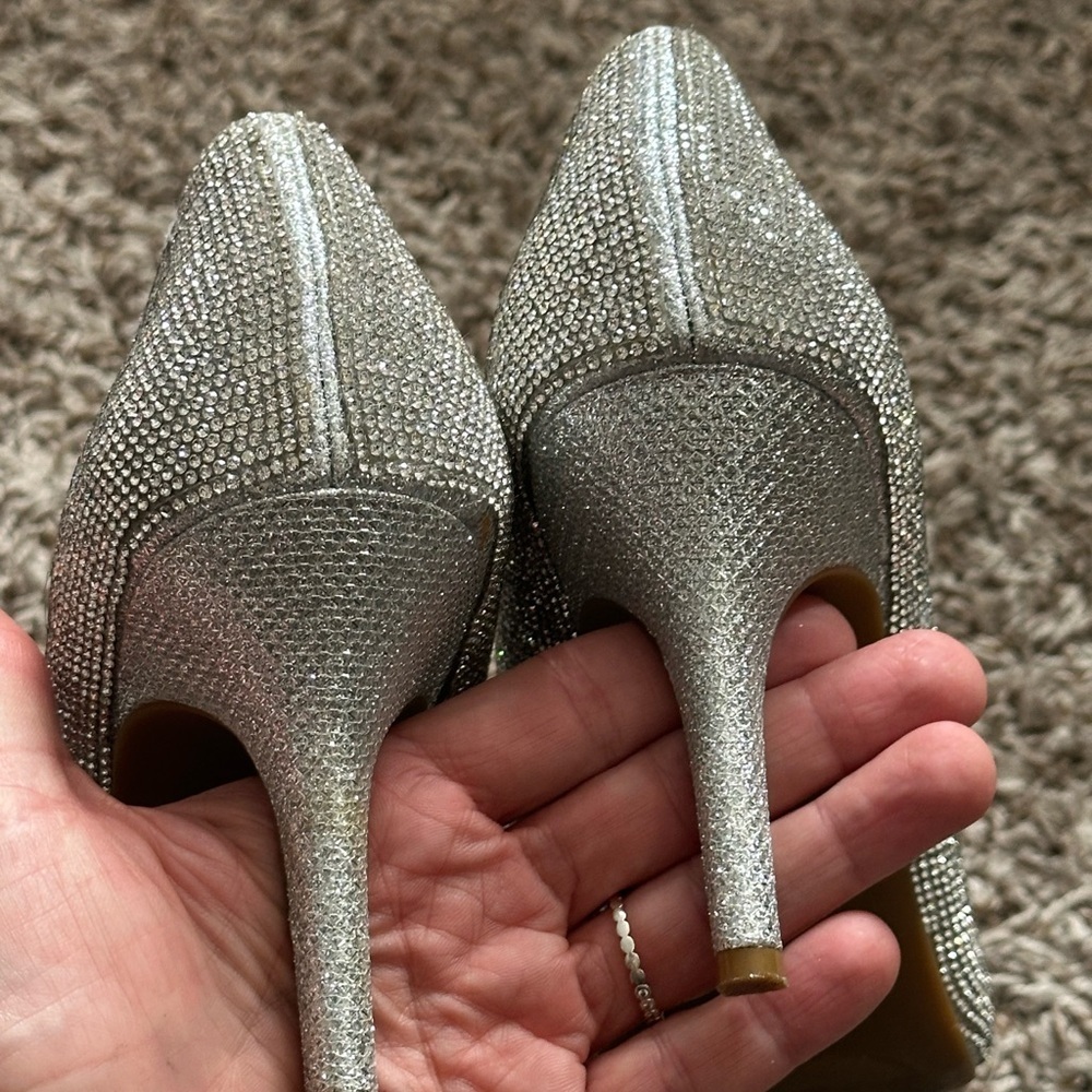 INC International Concepts Zitah Silver Crystals Pointed Toe Pumps Heels US 8.5 - Picture 7 of 10